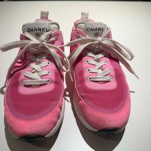 Authentic Chanel 21s Neon Pink Denim Suede Cc Logo Lace Up Low Top Trainer sz:38